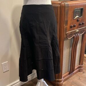 Nanette Lepore Sz 6  fit and flare black stretchy skirt with zip and lace detail